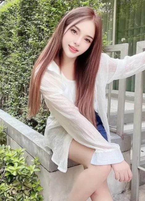 พลอยลี่