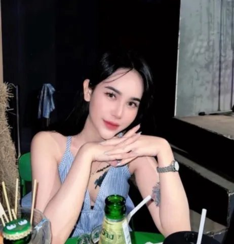 นิว
